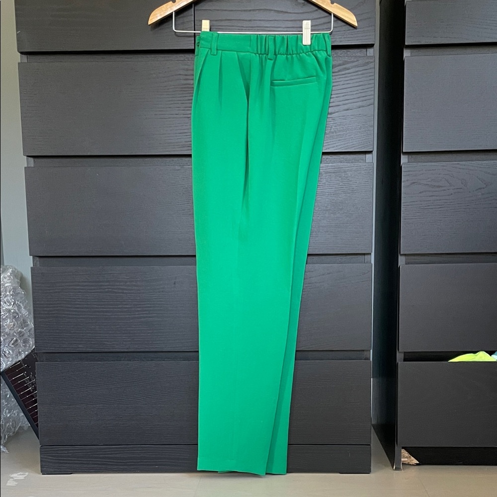 Elegant Green Women's Pants